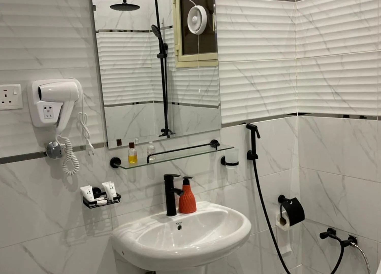 استديو هادئ مودرن Modern Studio بالملقا Rijad Apartament